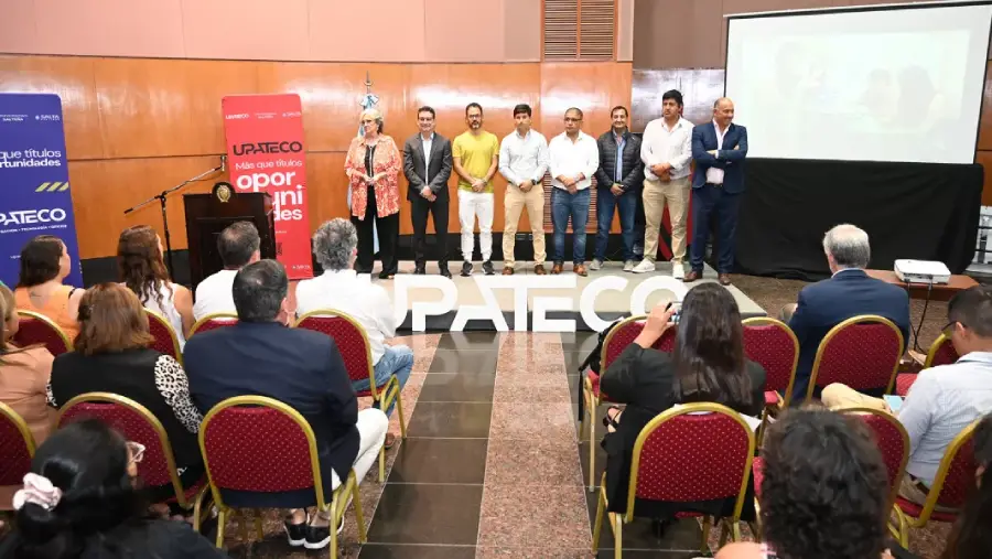106481-con-presencia-en-toda-la-provincia-la-upateco-presento-su-oferta-academica-2026