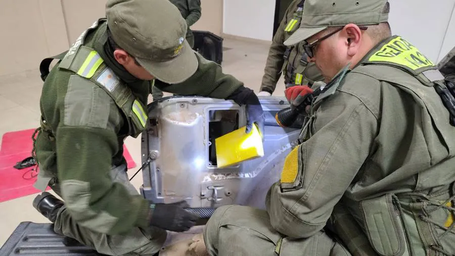 detectan_que_dos_camionetas_que_viajaban_juntas_estaban_cargadas_con_106_kilos_de_cocaina_4