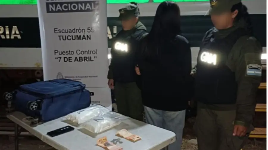 tucuman_2_kilos_cocaina_doble_fondo_valija_5_1