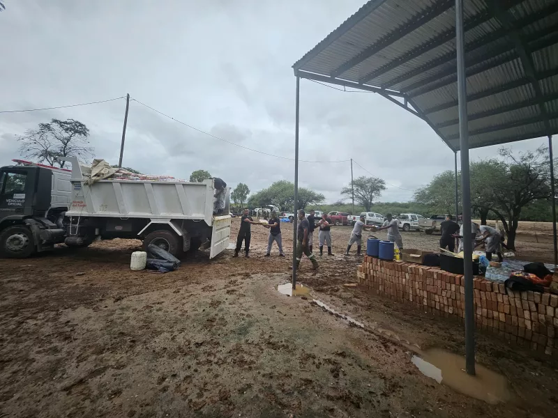 16420-traslado-preventivo-de-hito-1-y-santa-maria-por-posible-pico-del-rio-pilcomayo
