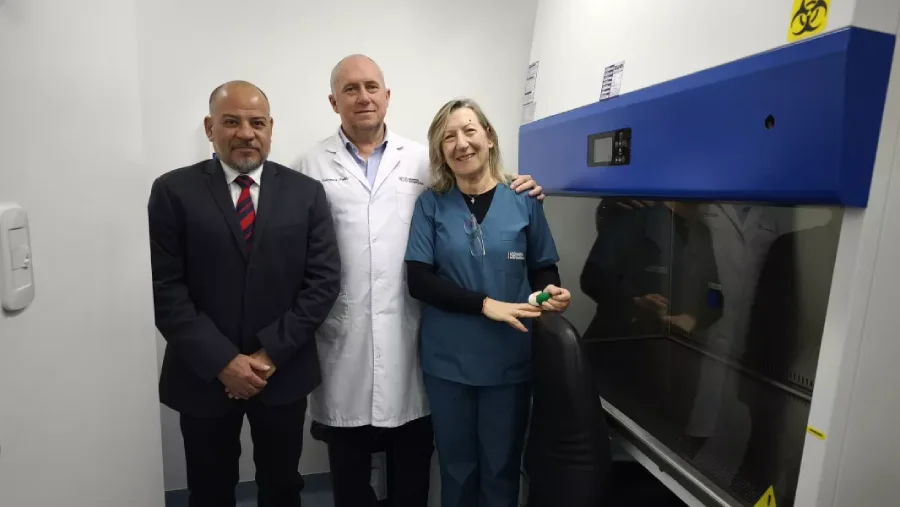 109735-el-hospital-san-bernardo-inauguro-la-primera-farmacia-publica-para-la-preparacion-de-medicamentos-endovenosos-para-adultos