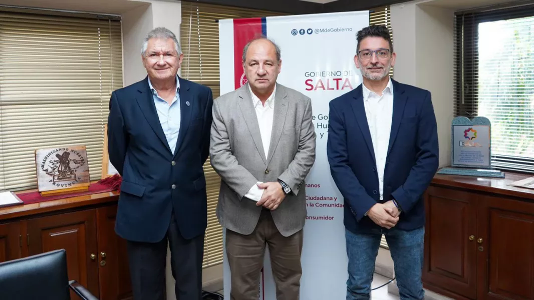 104694-jovenes-podran-capacitarse-e-insertarse-en-una-bolsa-de-trabajo-para-acceder-a-su-primer-empleo