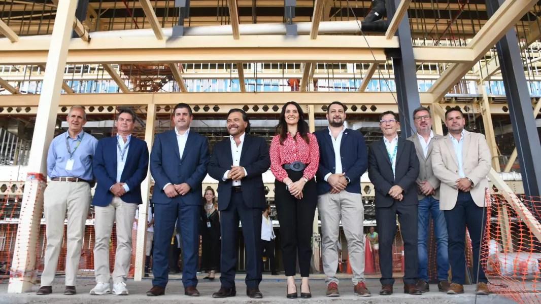 105132-la-ampliacion-del-aeropuerto-de-salta-tiene-un-50-de-avance-el-gobernador-recorrio-las-obras