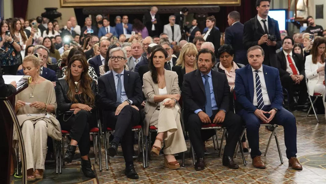 20728-el-gobernador-saenz-fue-distinguido-por-su-liderazgo-vision-etica-y-compromiso-con-el-desarrollo-sostenible