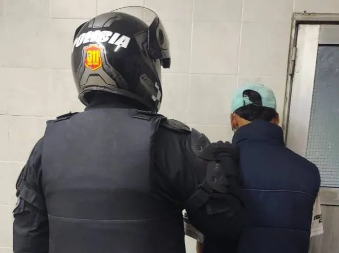 WhatsApp-Image-2025-11-10-at-08.13.39-696x774