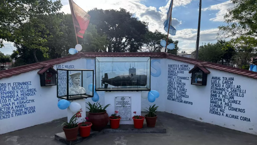104991-salta-rindio-homenaje-en-el-dia-nacional-por-la-memoria-de-los-heroes-del-submarino-ara-san-juan