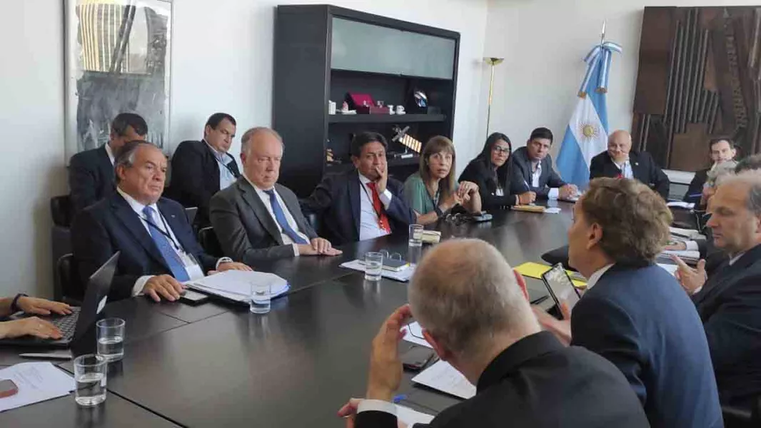 105261-corredor-bioceanico-de-capricornio-salta-participo-de-la-revision-del-plan-maestro