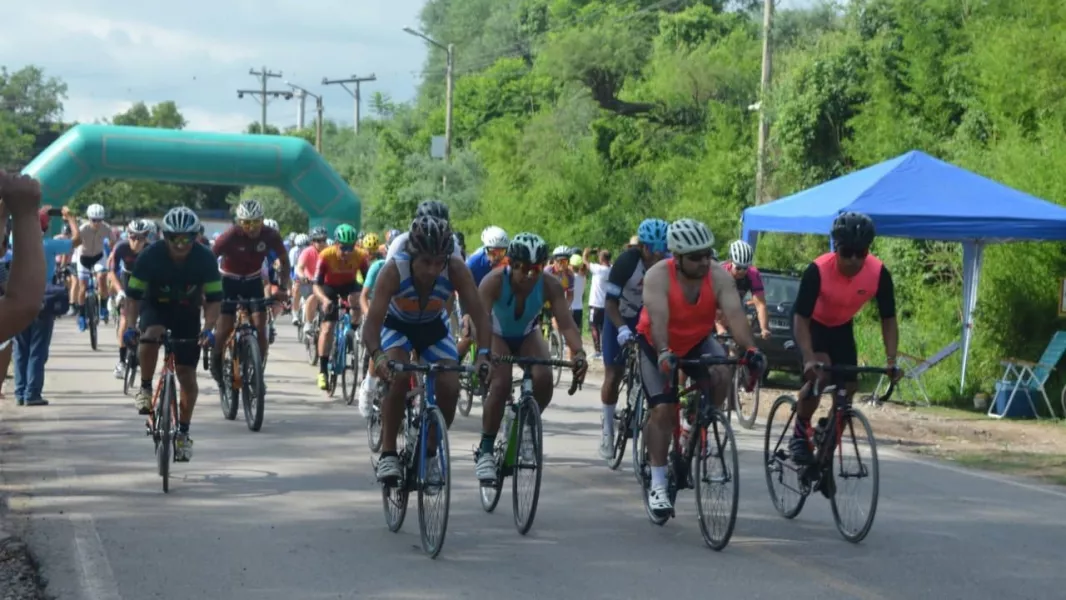 104056-se-presento-el-biatlon-chorita-perez-que-se-desarrollara-en-el-bordo