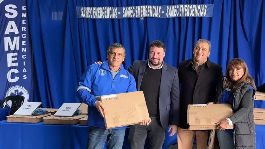 23761-se-entregaron-22-antenas-satelitales-para-consolidar-el-hospital-publico-digital-y-potenciar-los-operativos-de-extramuros-en-el-interior-provincial