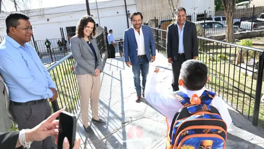 22124-mas-de-350-mil-alumnos-comenzaron-hoy-las-clases-el-gobernador-saenz-inauguro-el-ciclo-lectivo-2026-desde-cachi