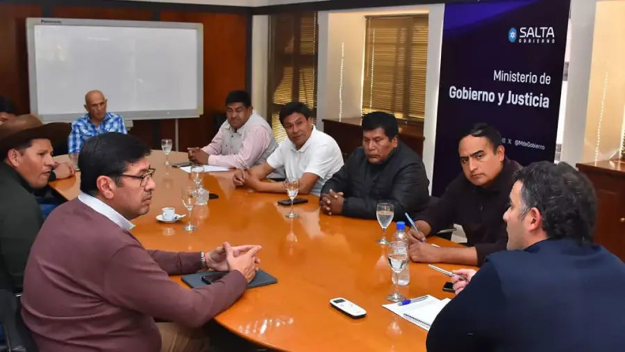 23794-el-ministro-ignacio-jarsun-fortalece-el-trabajo-en-equipo-con-legisladores