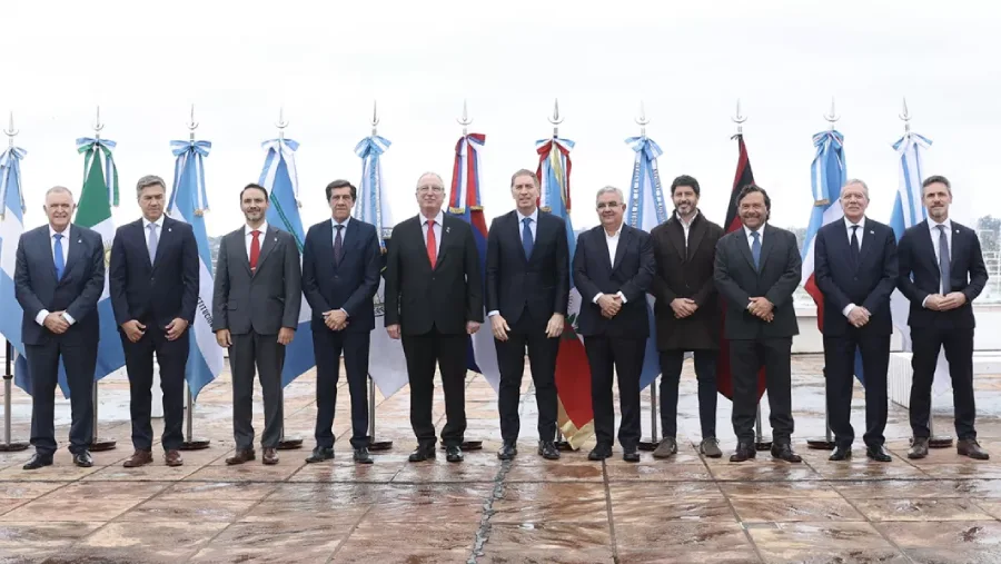 109473-saenz-y-sus-pares-del-norte-grande-reclamaron-a-santilli-por-las-asimetrias-energeticas-y-falta-de-gas-y-abordaron-el-impacto-de-el-ninio