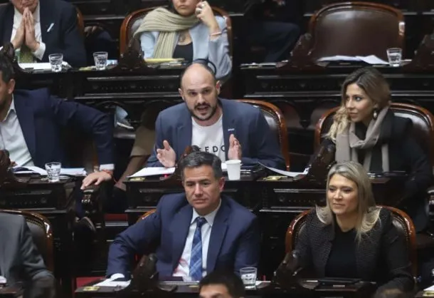 diputados-contra-universidades