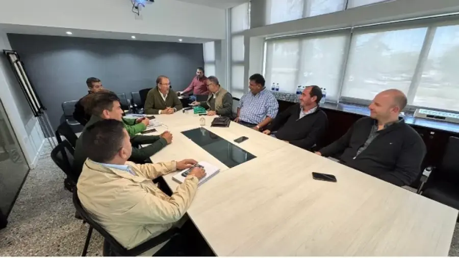 107742-el-jefe-de-gabinete-sergio-camacho-trabaja-temas-regionales-con-intendentes-del-valle-de-lerma