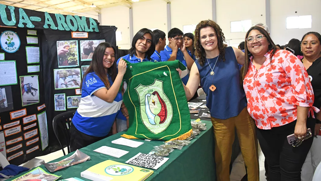 16227-expo-tecnica-2025-celebro-el-talento-y-la-innovacion-de-los-estudiantes-saltenios
