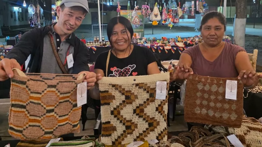 103496-destacada-participacion-de-artesanos-indigenas-en-destino-potencia-tartagal