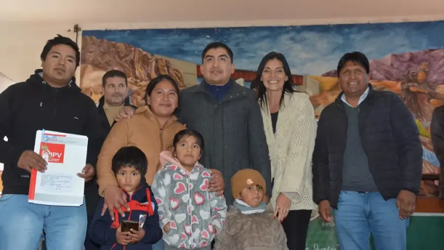 107775-el-gobierno-y-el-municipio-de-san-antonio-de-los-cobres-entregaron-35-viviendas-a-familias-de-la-puna