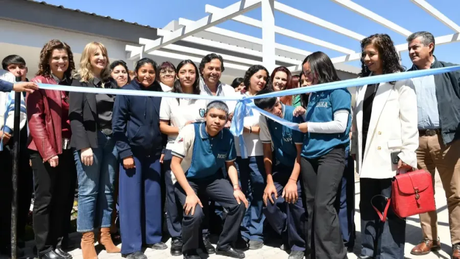 25052-saenz-inauguro-las-obras-del-colegio-america-latina