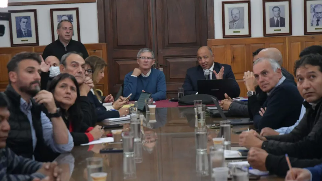 102119-gobierno-presento-ante-diputados-el-proyecto-de-simplificacion-tributaria-y-reduccion-de-la-carga-fiscal