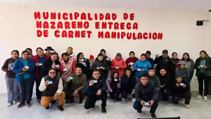 108652-entregaron-carnets-de-manipulacion-segura-de-alimentos-a-50-vecinos-de-nazareno