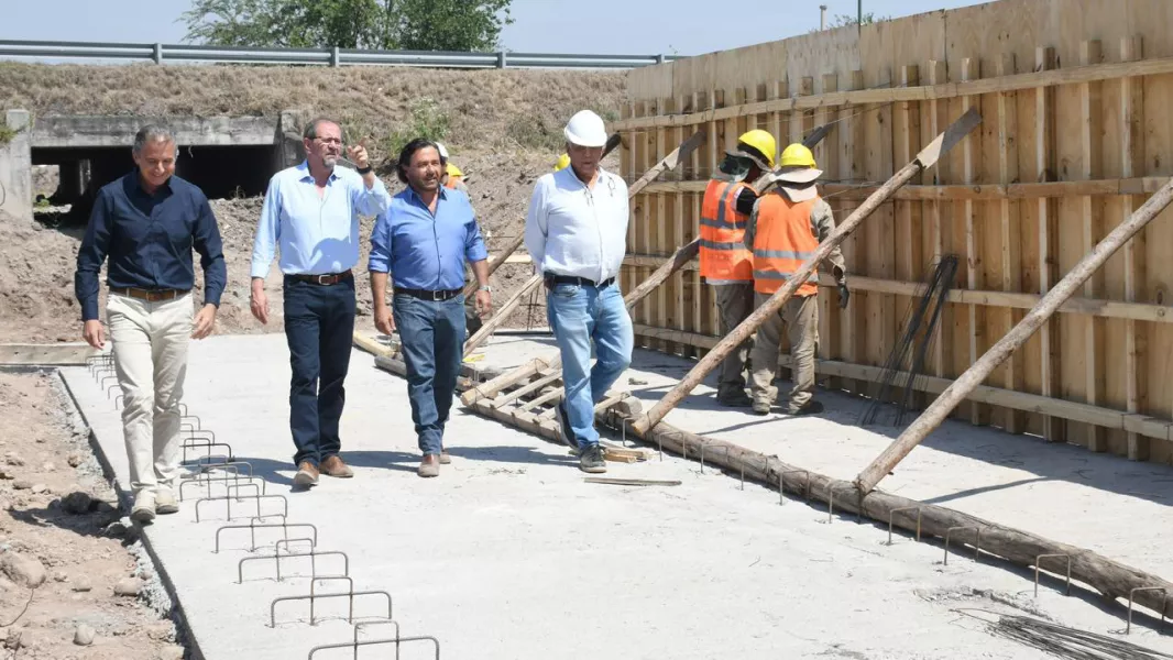 104444-autopista-del-valle-de-lerma-saenz-verifico-los-avances-de-la-obra-vial-estrategica-para-salta