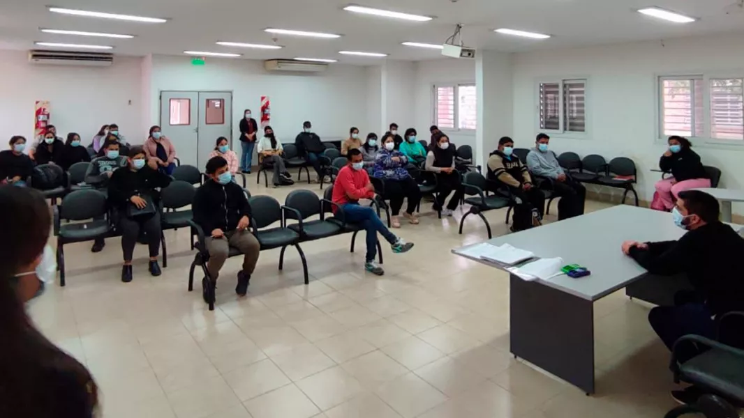 18783-el-hospital-de-embarcacion-inicio-el-proceso-para-formar-enfermeros-bilingues