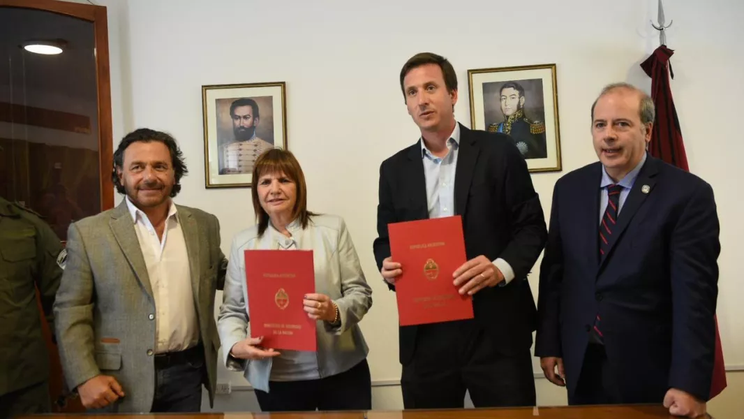 16856-el-plan-guemes-llego-al-departamento-san-martin-saenz-bullrich-y-petri-pusieron-en-marcha-el-nuevo-corredor-tartagal-aguaray-salvador-mazza