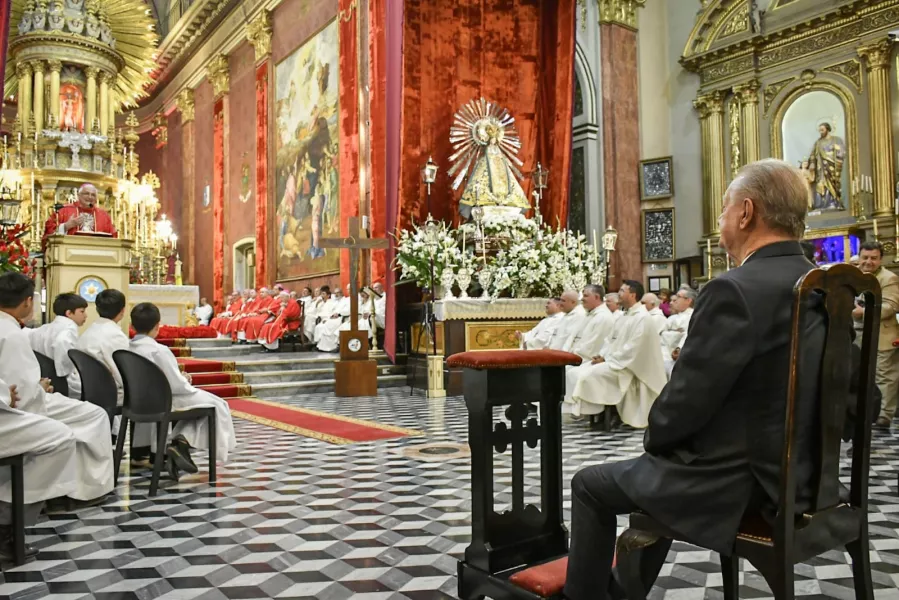 103855-fiesta-de-la-santa-cruz-en-el-segundo-dia-del-triduo-de-pontificales
