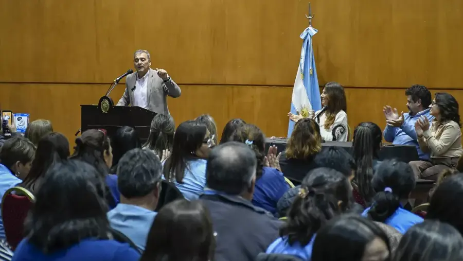 23458-salud-publica-fortalece-el-trabajo-territorial-de-los-agentes-sanitarios-con-un-nuevo-paradigma-tecnologico