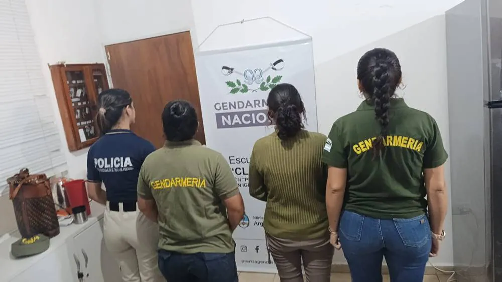 rescatan_a_una_joven_que_estaba_retenida_en_la_republica_del_paraguay_contra_su_voluntad