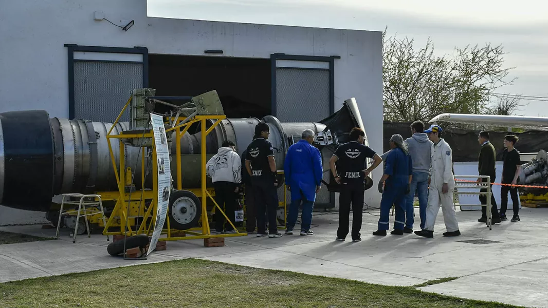 13916-salta-se-destaca-con-la-unica-escuela-tecnica-aeronautica-del-norte