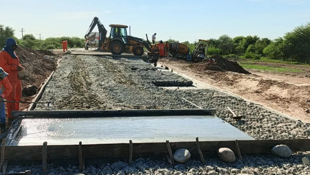 21254-vialidad-realiza-tareas-para-mitigar-problematicas-en-la-ruta-54