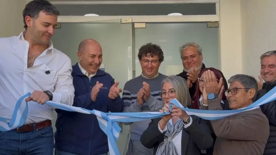 109634-aguas-del-norte-inauguro-un-centro-de-atencion-al-usuario-en-general-guemes