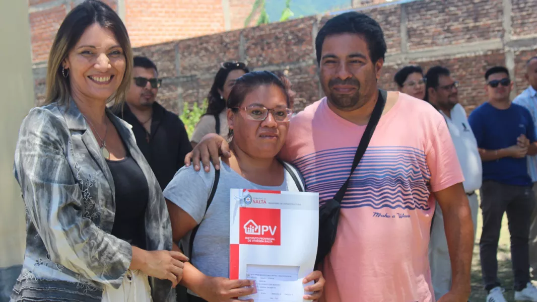 21171-el-gobierno-entrego-viviendas-en-aguaray