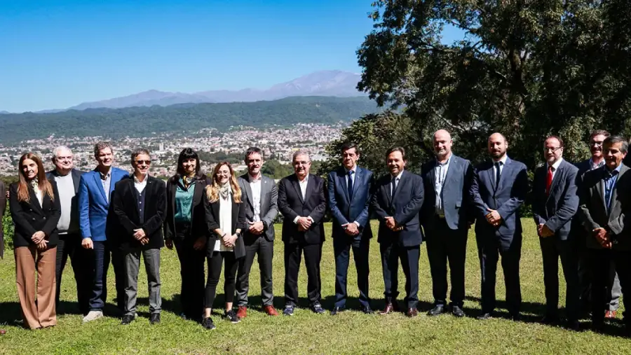 22901-mesa-del-litio-saenz-pidio-reglas-claras-a-nivel-pais-para-garantizar-previsibilidad-e-inversiones