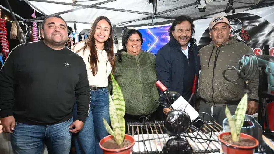 108457-metan-de-fiesta-con-potencia-el-gobernador-saenz-compartio-la-jornada-junto-a-mas-de-16-mil-vecinos-y-150-emprendedores