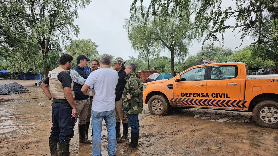 16429-continua-el-traslado-preventido-ante-eventual-pico-del-rio-pilcomayo