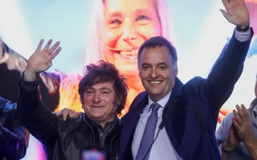 javier-milei-y-manuel-adorni