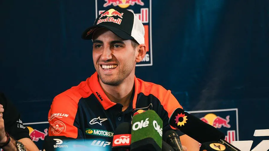 Luciano Benavides ganador del Dakar 2026 conferencia de prensa en KTM Argentina -4