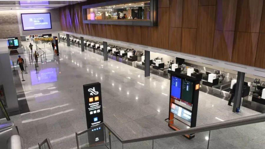23083-saenz-inauguro-la-nueva-terminal-del-aeropuerto-de-salta-que-se-consolida-como-el-mas-importante-del-pais-despues-de-ezeiza-y-aeroparque