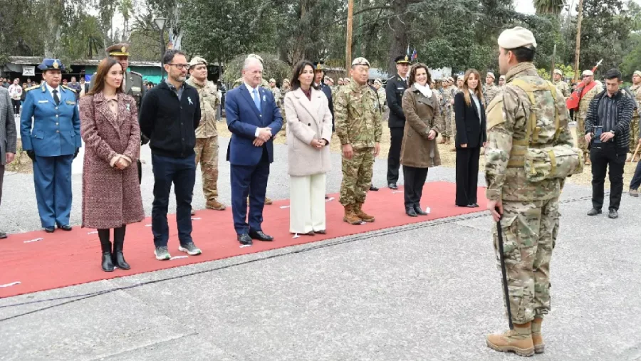109542-salta-rindio-homenaje-al-general-jose-de-san-martin-en-el-176-aniversario-de-su-paso-a-la-inmortalidad