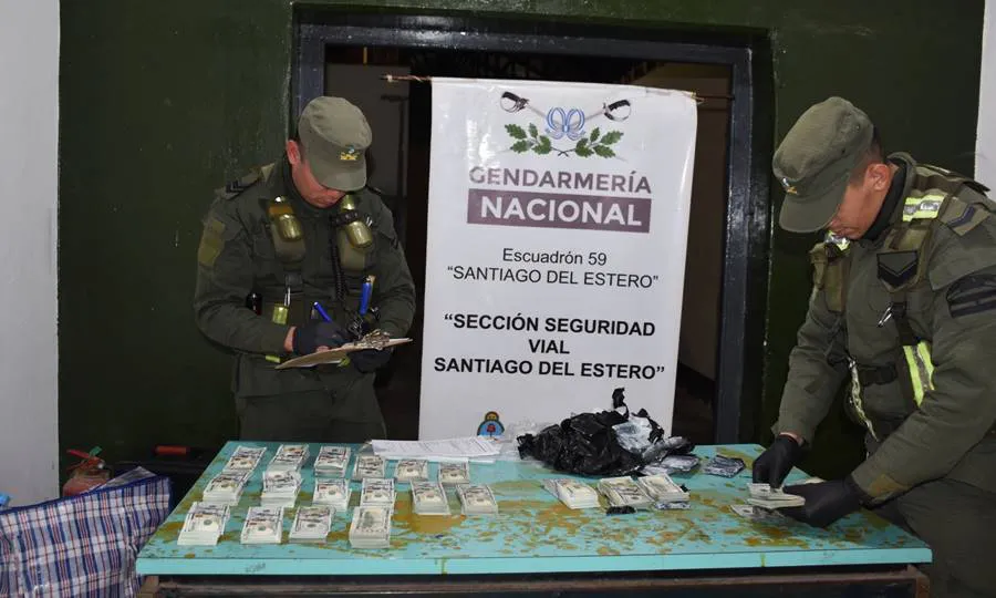 193.400_dolares_sgp_del_estero_1