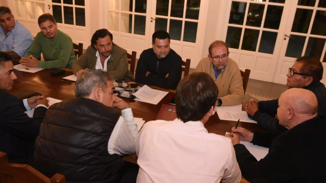 17334-mesa-de-trabajo-para-planificar-acciones-conjuntas-e-integrales-en-rivadavia