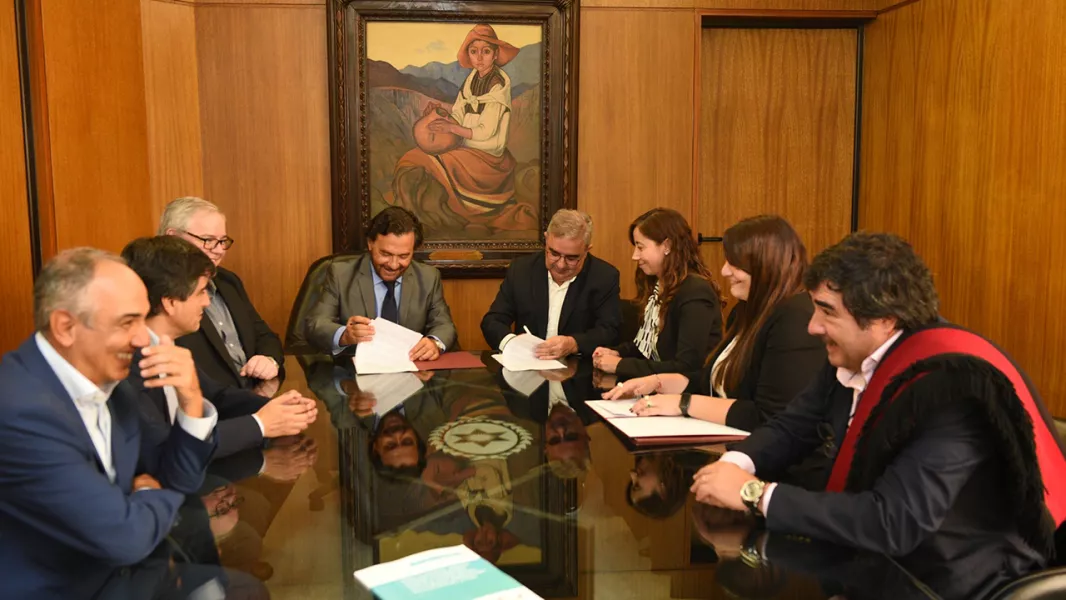 16602-gustavo-saez-gobernador-de-salta-y-raul-jalil-de-catamarca-impulsan-el-desarrollo-del-proyecto-minero-diablillos-plata