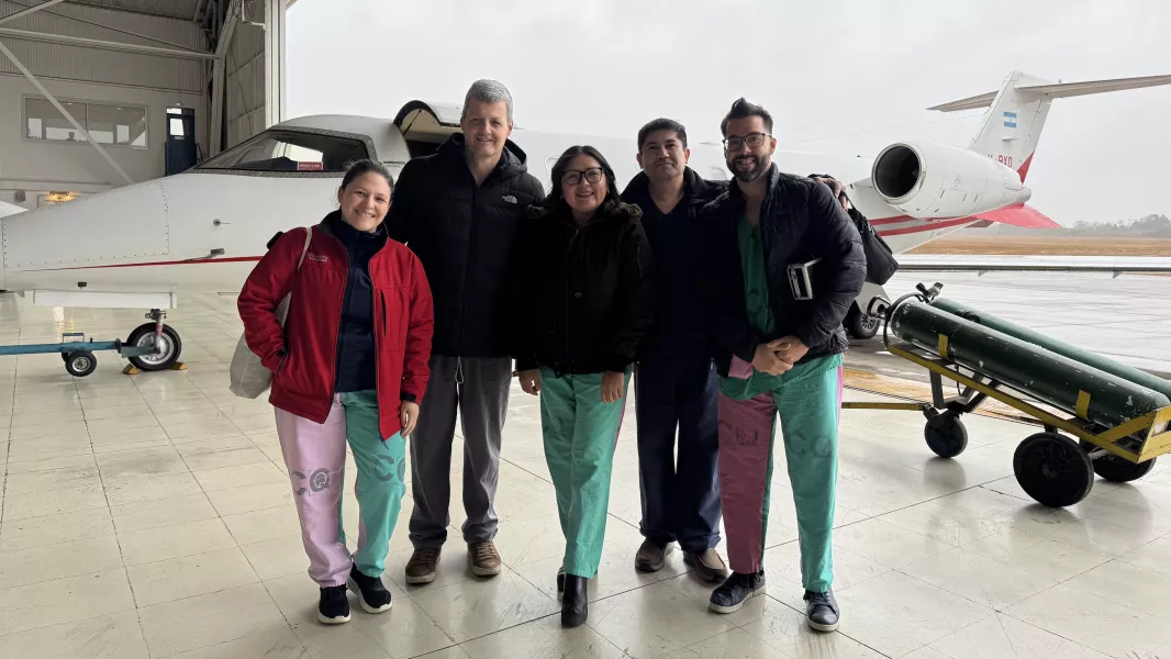 19389-conectan-a-un-joven-saltenio-a-un-corazon-artificial-para-trasladarlo-a-buenos-aires