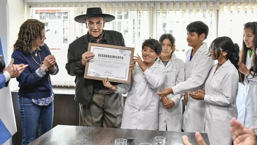 107237-el-gobierno-provincial-y-el-chaquenio-palavecino-acuerdan-una-cooperacion-integral-para-fortalecer-la-educacion-en-el-norte