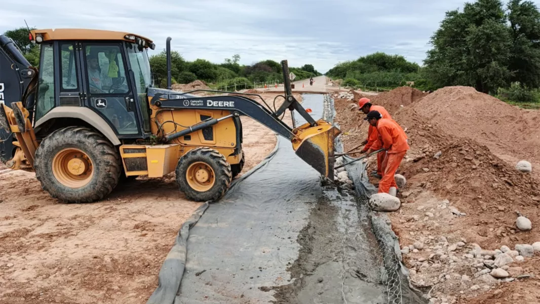 105588-vialidad-realiza-tareas-para-mitigar-problematicas-en-la-ruta-54