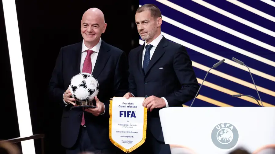 aleksander-ceferin-titular-de-la-uefa-y-el-presidente-de-fifa-gianni-infantino-foto-reutersbenoit-tessier-JQSP3AR5QXN3YVBLOZEXLFUSLI