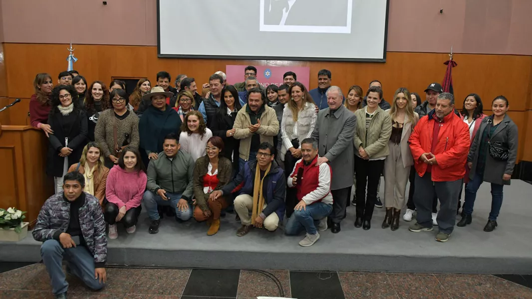 17801-el-gobernador-saenz-homenajeo-a-nestor-salvador-quintana