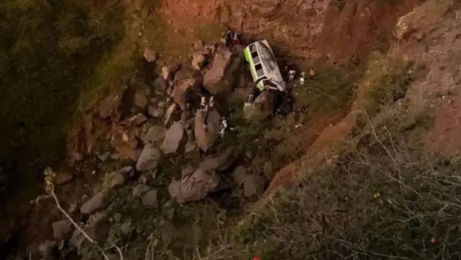 cabo-verde-fogo-incidente-accidente-vial-colectivo-5-septiembre-2026